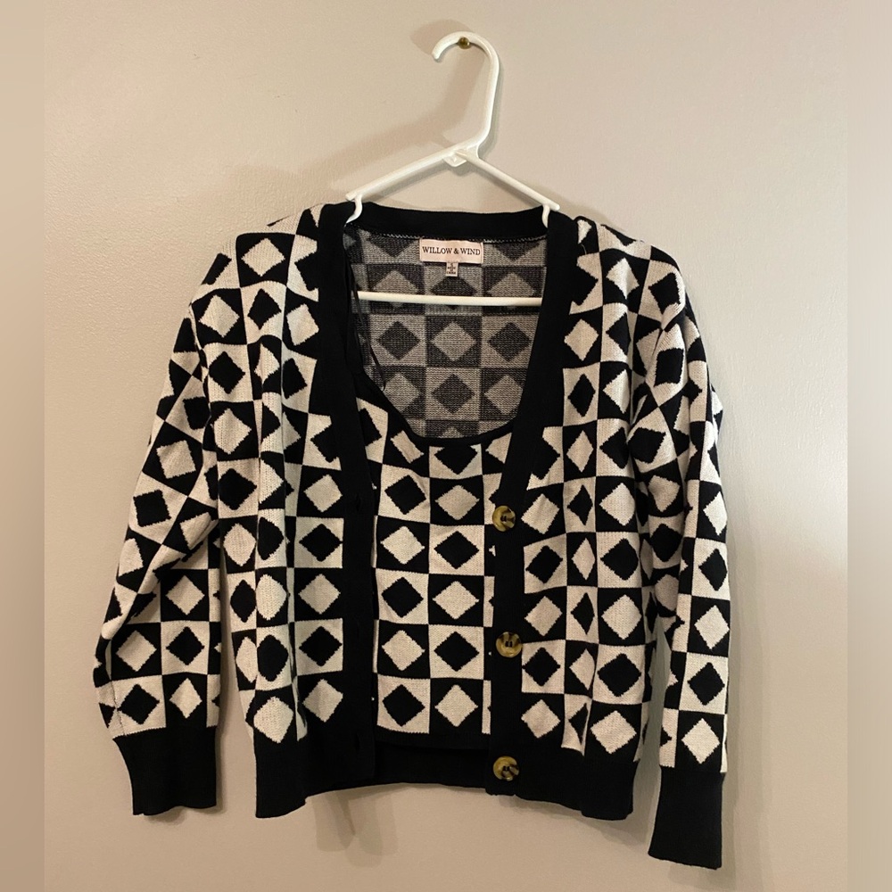 Willow and Wind two piece sweater tank and Cardigan  (Small)